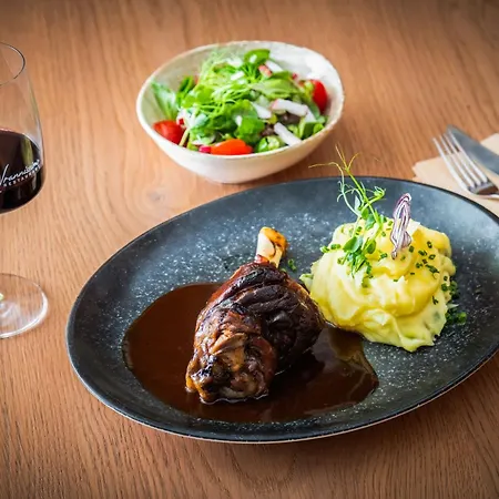 فندق بوست فران فيلدين ام ورثرسي